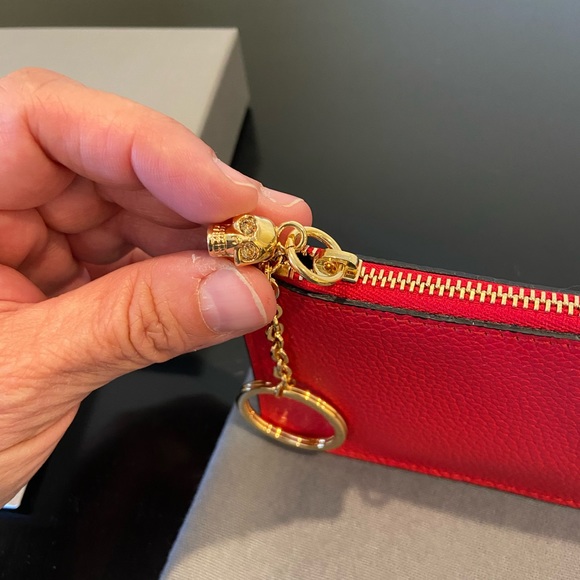 COPY - NWT LUXURY AUTHENTIC RARE Alexander McQueen red pebbled leather Key Ring… - Picture 6 of 17